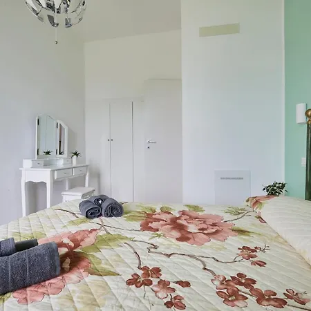 Apartment House Paradise Perledo